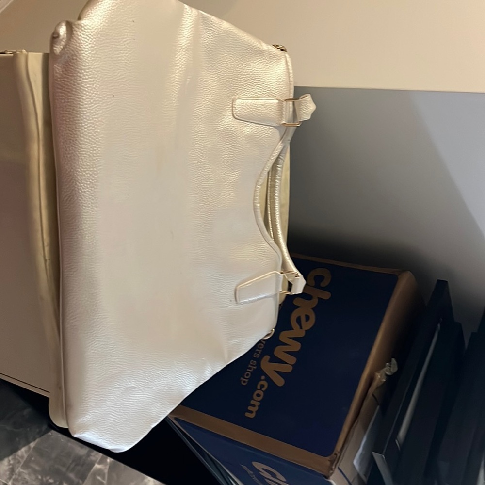 Too many purses! Large cross body or tote/shoulder bag - Pearl